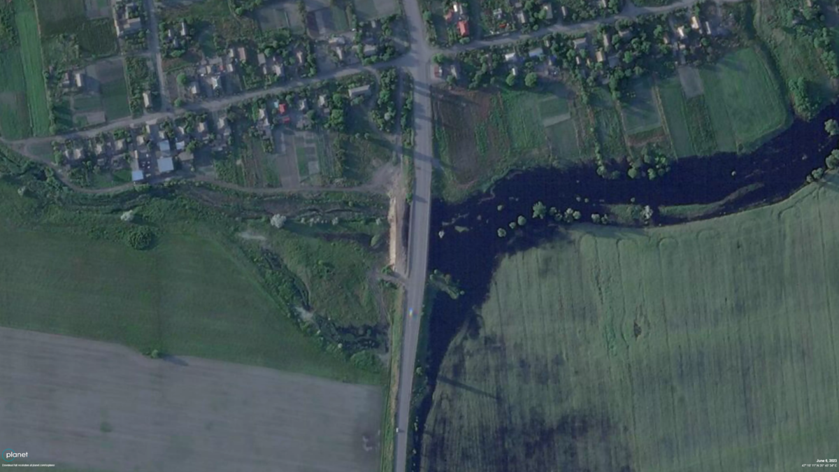 Satellite Imagery Reveals Russia Caused Flooding in Occupied Ukrainian Town Before Counteroffensive
