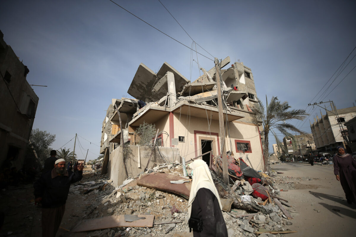 In Rafah, Israel Continues to Strike Despite UN Ceasefire Resolution